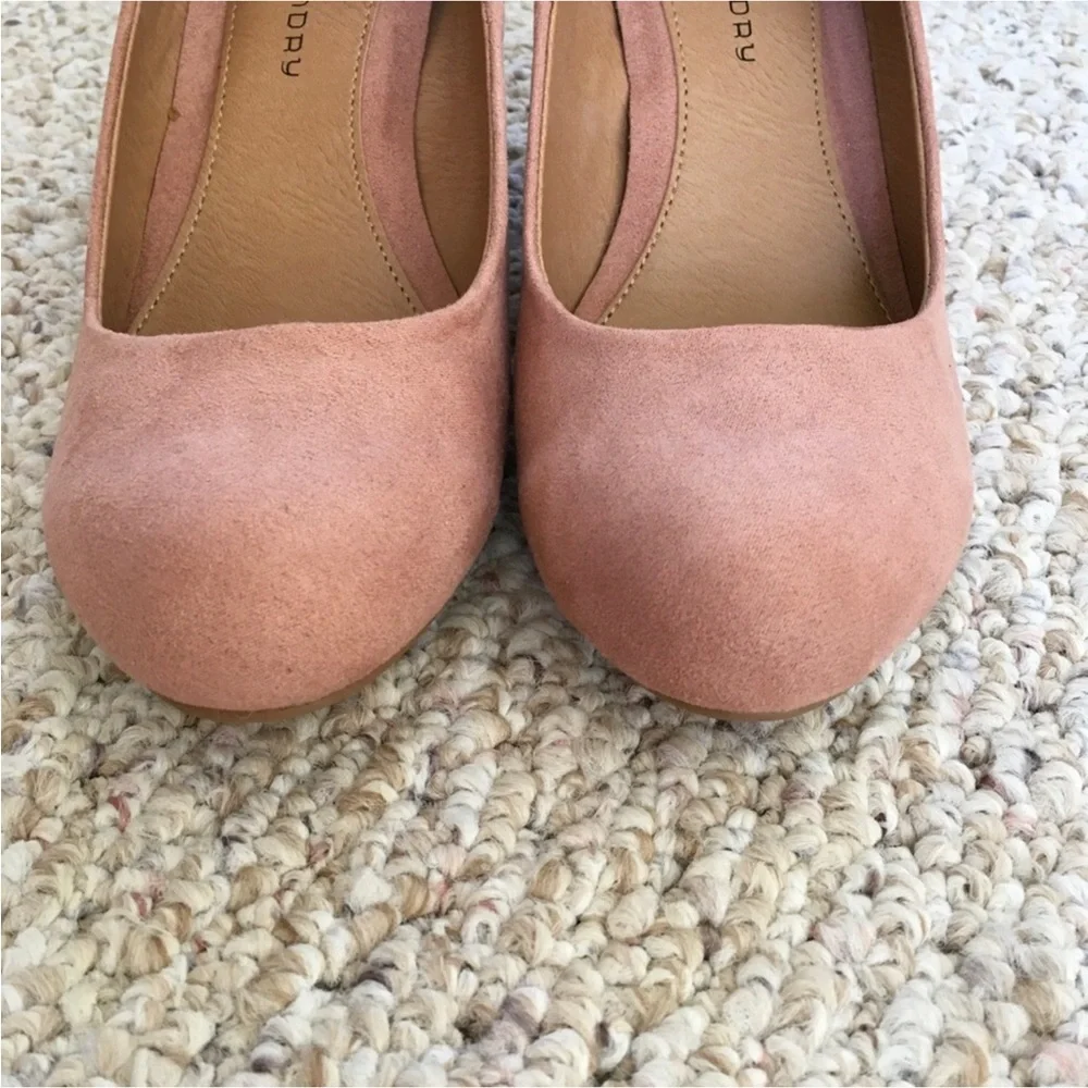 NWT Pima Wedge Heels from CL by Laundry